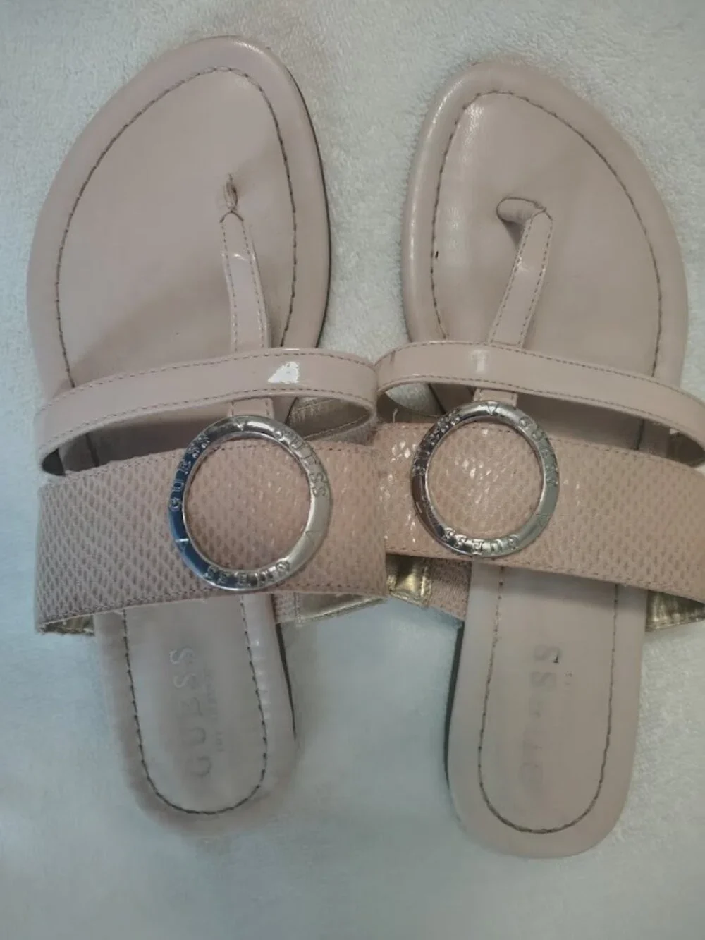 Guess Blush Pink Thong Sandals Logo Hardware Size 8